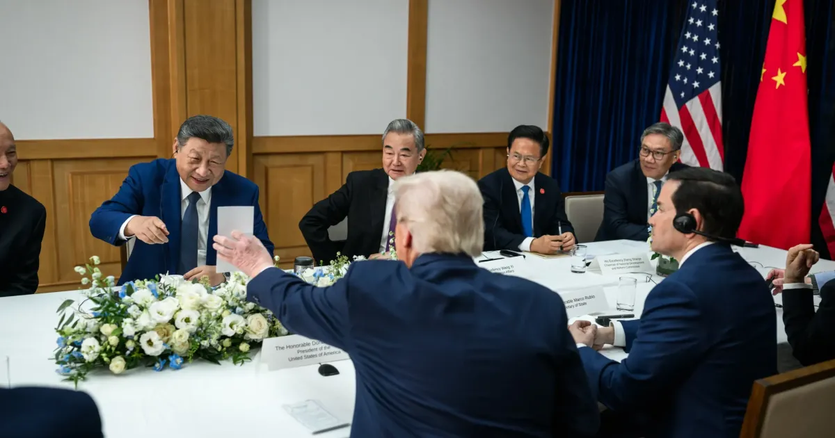 Trump annule l'ordre exécutif sur l'IA sous pression des géants tech